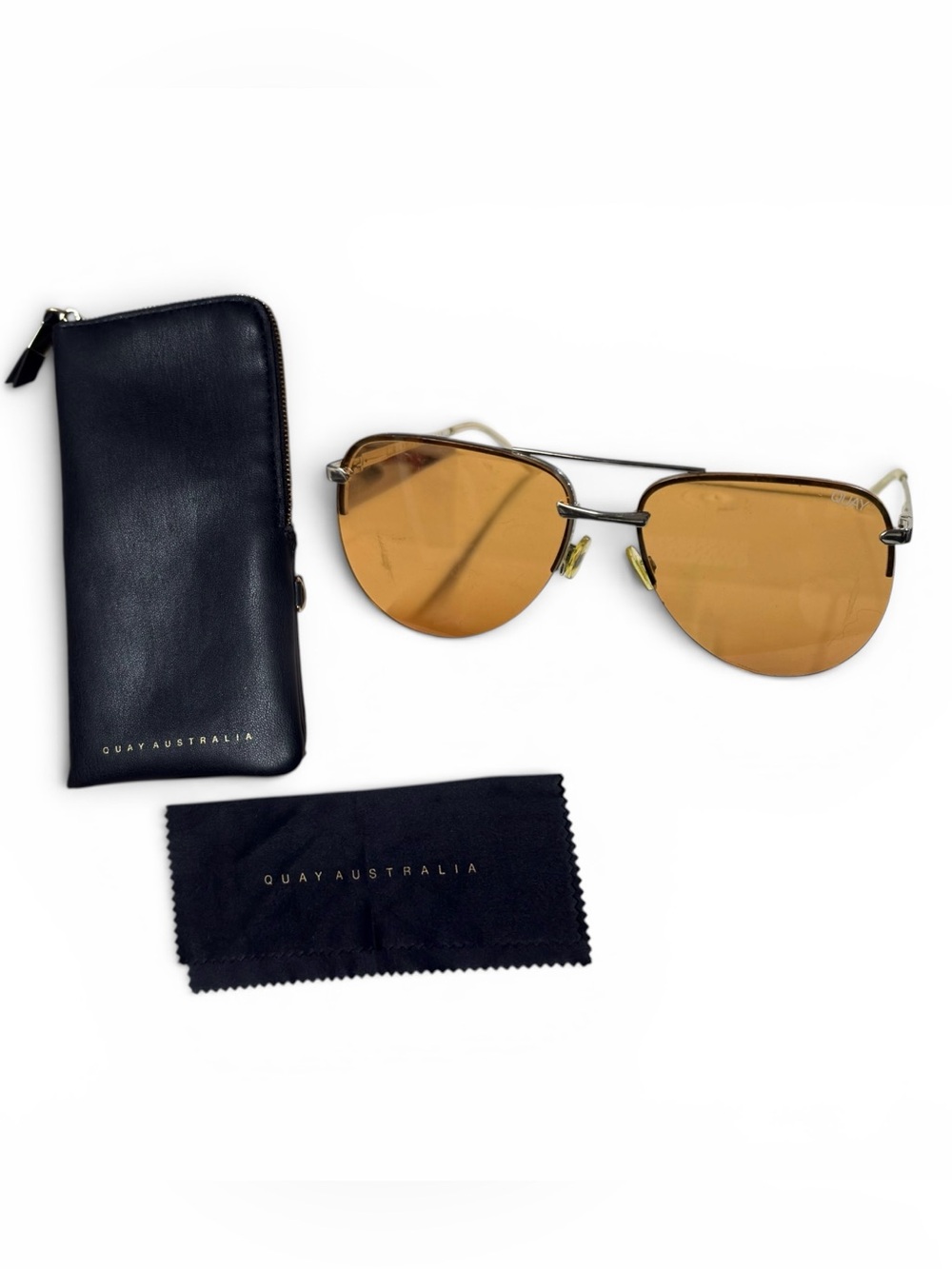 Quay Australia The Playa Sunglasses 126 with case